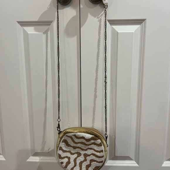 Gold and White Beaded Crossbody Bag with Chain Strap - Picture 8 of 8